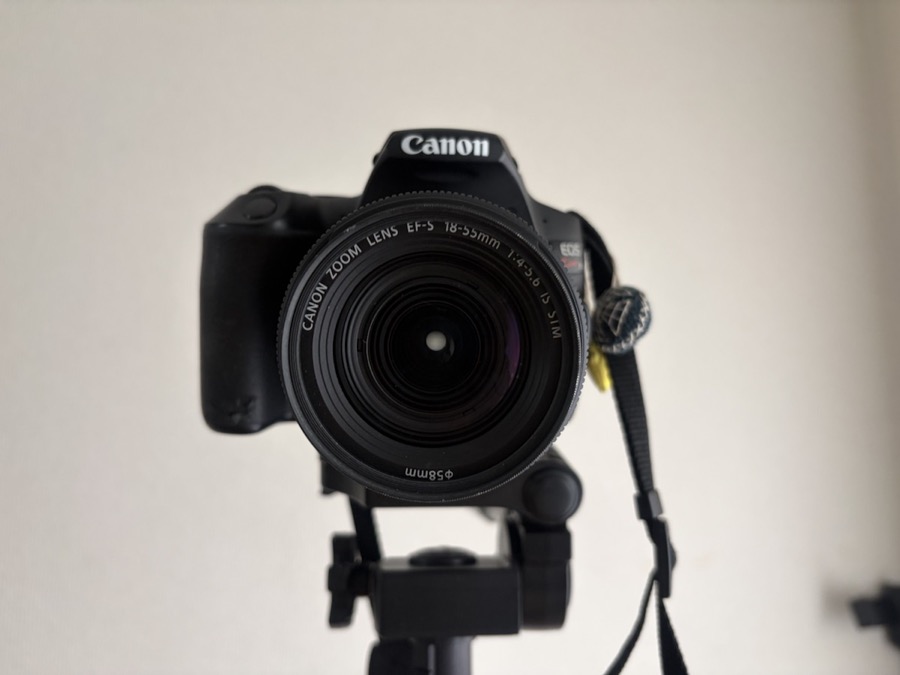 Canon EF-S 18-55mmの標準ズームレンズ